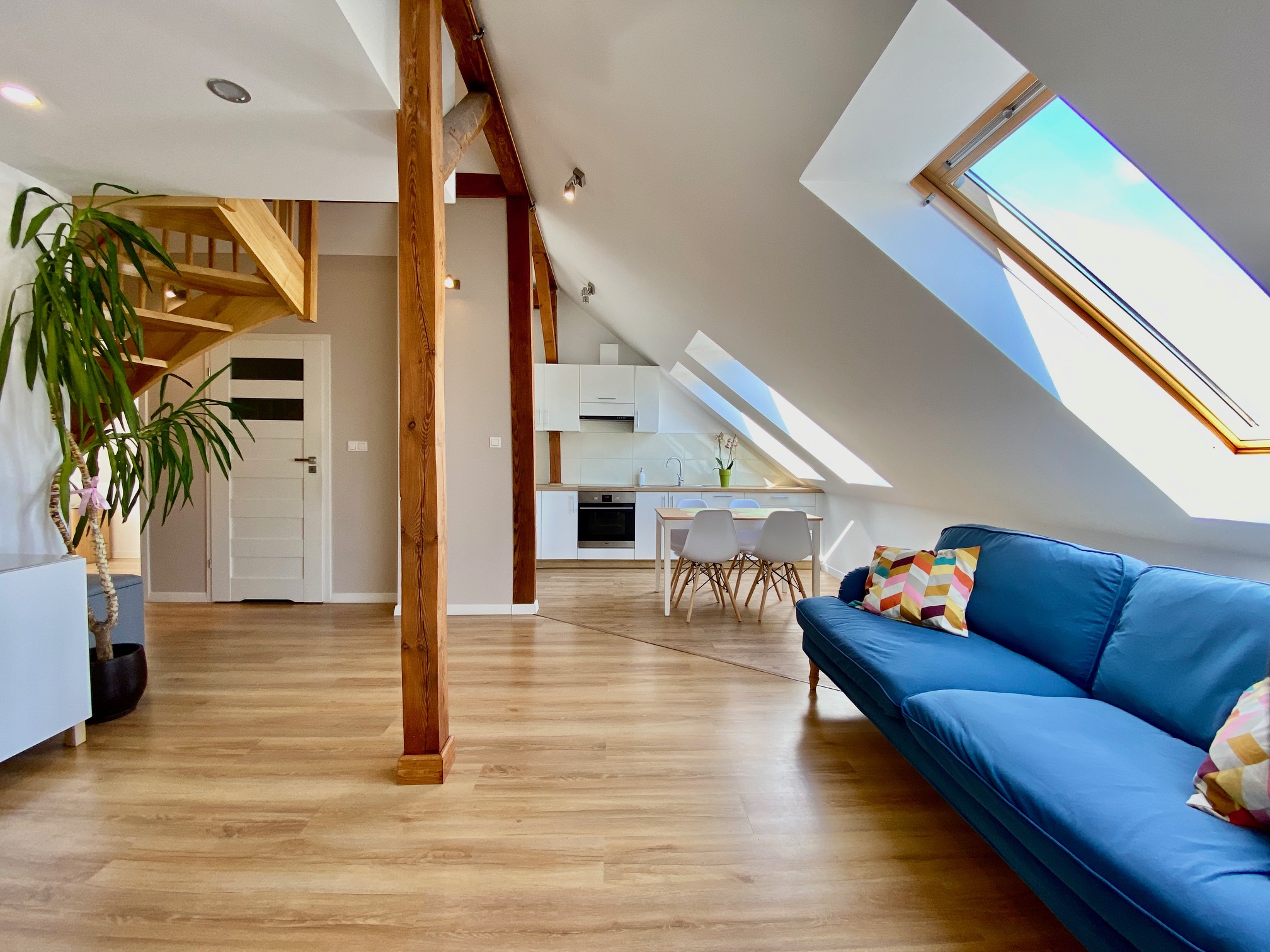 DJI_20220429_110452_425